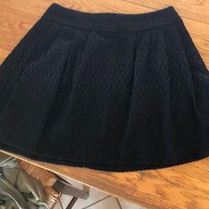 Size 8 JLo a line pleated skirt black